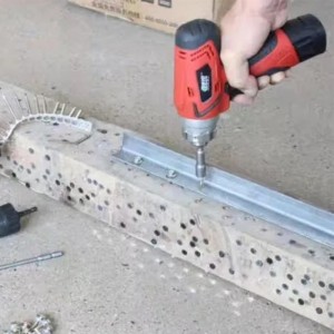 ceiling tool